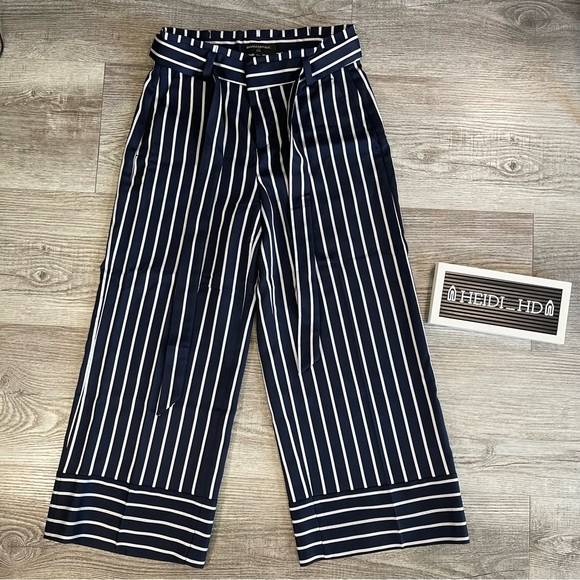 Banana Republic Pants - Banana Republic High Waisted Cropping Wide Led Pants